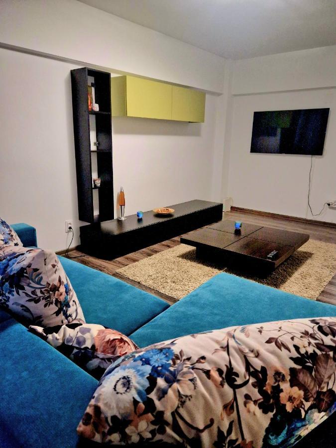 Cozy Appartment In The Center Тырговиште Экстерьер фото