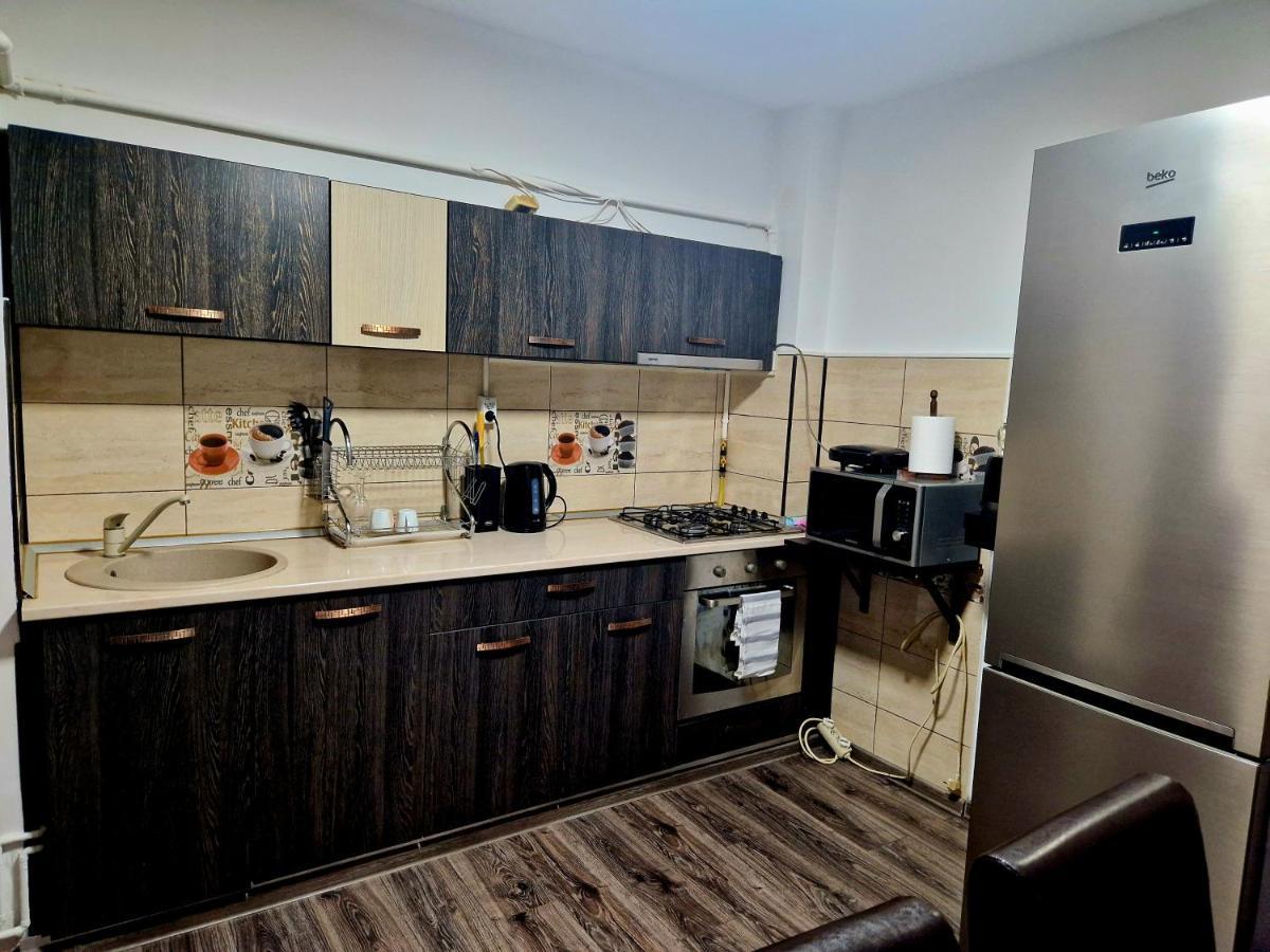 Cozy Appartment In The Center Тырговиште Экстерьер фото