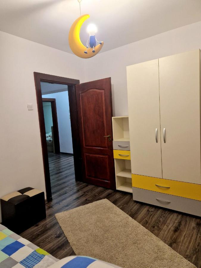 Cozy Appartment In The Center Тырговиште Экстерьер фото