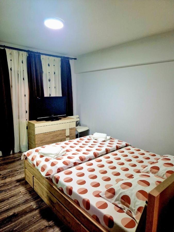 Cozy Appartment In The Center Тырговиште Экстерьер фото